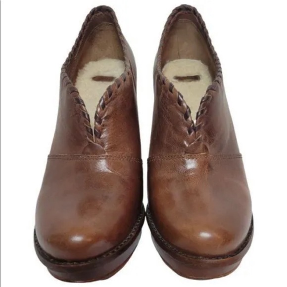 UGG Jamison Leather Chunky Heels Booties Ankle Boots  UGG Australia Jamison Bootie Chocolate Brown Leather Shearling Lined 10